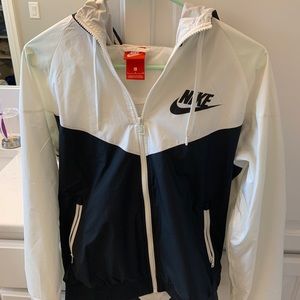 Nike Black And White Windbreaker Women’s L
